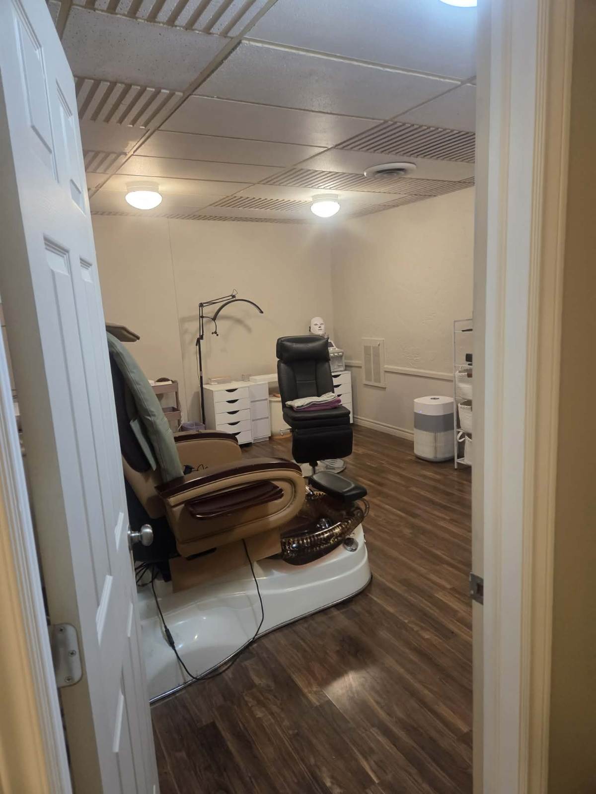 Pedicure room with spa chair